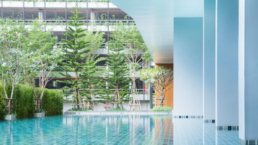 Photo 1 of the Communal Pool at Aspire Sathorn-Thapra