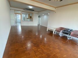 3 Schlafzimmer Wohnung zu vermieten im KC Court Apartment, Khlong Tan Nuea