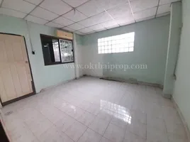 4 Bedroom Townhouse for sale at Lanthong Tiwanon-Pak Kret, Bang Phut, Pak Kret, Nonthaburi, Thailand