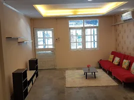 2 спален Таунхаус for sale in Bang Krasor MRT, Bang Kraso, Bang Kraso