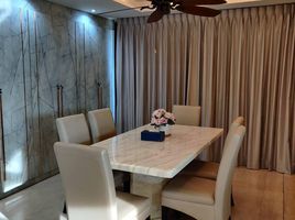 2 Bedroom Apartment for rent at XVI The Sixteenth Condominium, Khlong Toei