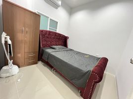 2 Schlafzimmer Reihenhaus zu vermieten im The Rich Villas @ Bang Khonthi, Rawai, Phuket Town, Phuket