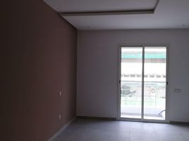 2 Bedroom Apartment for sale at Appartement Centre avec Terrasse - Neuf -, Na Kenitra Saknia