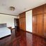 在Sriratana Mansion 2租赁的3 卧室 公寓, Khlong Toei Nuea