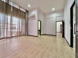 21,269 Sqft Office for sale at Biz Galleria Nuanchan, Nuan Chan