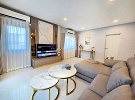 บ้านเดี่ยว 4 ห้องนอน ให้เช่า ในโครงการ เซนโทร บางนา, บางแก้ว, บางพลี, สมุทรปราการ, ไทย