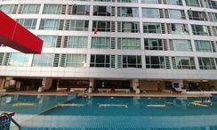 Fotos 2 of the สระว่ายน้ำ at The Trendy Condominium