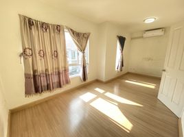 3 Bedroom House for rent at Pruksa Ville 44 Boromarajajonani-Pinklao, Bang Toei, Sam Phran