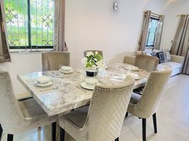 3 Schlafzimmer Reihenhaus zu verkaufen im Pruksa Ville Chaofa-Thep Anusorn, Wichit