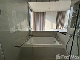 3 Bedroom Apartment for rent at Muniq Langsuan, Lumphini