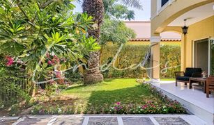 5 chambres Villa a vendre à Lake Apartments, Dubai Family Villa Area