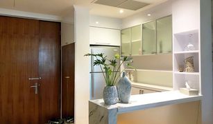 2 Bedrooms Condo for sale in Khlong Toei, Bangkok The Lakes