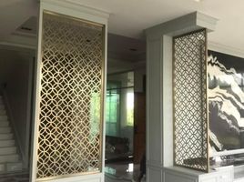 6 Bedroom House for sale in Mueang Nonthaburi, Nonthaburi, Bang Rak Noi, Mueang Nonthaburi