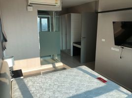 2 Bedroom Condo for rent at Life Ratchadapisek, Huai Khwang