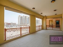 3 Bedroom Condo for sale at Marina Residences 4, Palm Jumeirah, Dubai