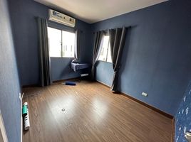 3 Schlafzimmer Haus zu vermieten im The Connect Kanjanapisek-Kantana, Bang Yai