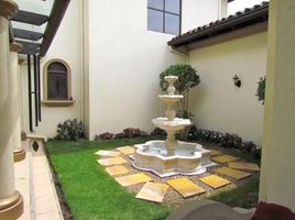 3 Bedroom Villa for sale at Santa Ana, Santa Ana