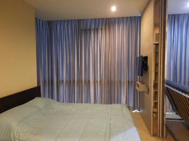 1 Bedroom Apartment for rent at The Room Sukhumvit 21, Khlong Toei Nuea