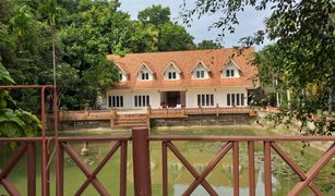 9 chambres Maison a vendre à On Tai, Chiang Mai 