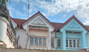 2 Schlafzimmern Reihenhaus zu verkaufen in Bang Khu Rat, Nonthaburi Baan Temrak