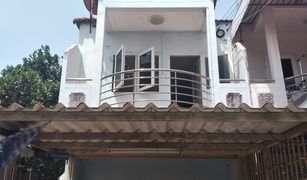 2 Bedrooms Townhouse for sale in Thepharak, Samut Prakan Baan Fueang Fah Villa 12