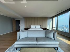 3 Bedroom Condo for sale at Sindhorn Residence , Lumphini, Pathum Wan