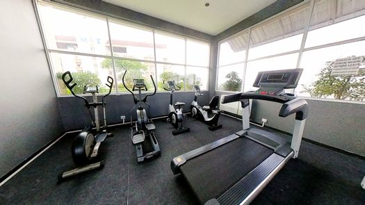 Фото 2 of the Fitnessstudio at Fragrant 71