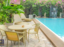 1 Schlafzimmer Wohnung zu vermieten im S.S. Surindra Mansion, Khlong Tan Nuea