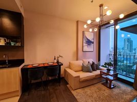 1 Schlafzimmer Appartement zu vermieten im Edge Sukhumvit 23, Khlong Toei Nuea