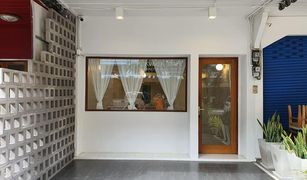 Таунхаус, 2 спальни на продажу в Ча Ам, Пхетчхабури 