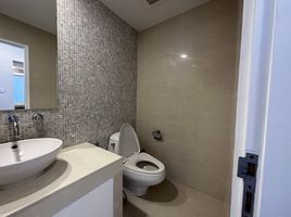 4 Schlafzimmer Penthouse zu vermieten im Baan Siri 24, Khlong Tan