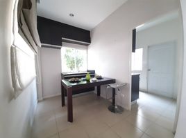 3 Bedroom Villa for sale at Lanceo Watcharapol-Expressway, O Ngoen