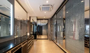 12 Bedrooms Villa for sale in Hua Mak, Bangkok 