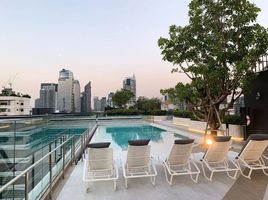 1 Schlafzimmer Wohnung zu vermieten im Ideo Mobi Sukhumvit 40, Phra Khanong