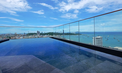 Фото 2 of the Jacuzzi at EDGE Central Pattaya