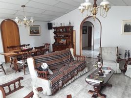 4 Bedroom Villa for sale in Cundinamarca, Bogota, Cundinamarca