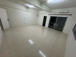 1 Schlafzimmer Appartement zu verkaufen im Parinda Condo Town, Don Hua Lo, Mueang Chon Buri, Chon Buri