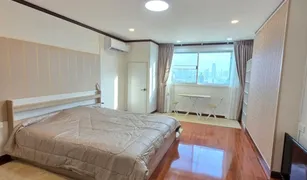 Кондо, Студия на продажу в Huai Khwang, Бангкок Subkaew Tower