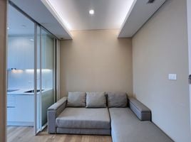 1 спален Кондо в аренду в The Saint Residences, Chomphon