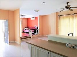3 Schlafzimmer Haus zu verkaufen im Mantana Onnut-Wongwaen, Dokmai, Prawet