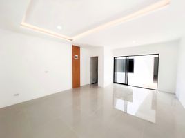 2 Bedroom Townhouse for sale in Thalang, Phuket, Si Sunthon, Thalang