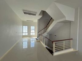 3 Bedroom Townhouse for sale in Khlong Sam Wa, Bangkok, Bang Chan, Khlong Sam Wa