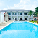 พร้อมโชค วิลล่า