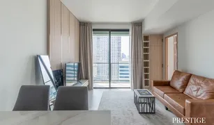 Кондо, 2 спальни на продажу в Si Lom, Бангкок The Lofts Silom