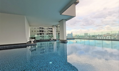 사진들 3 of the Communal Pool at The Rich Sathorn Wongwian Yai