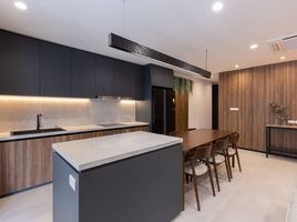 4 Bedroom Apartment for sale at Le Premier 1, Khlong Toei Nuea, Watthana