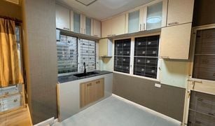 Дом, 3 спальни на продажу в Min Buri, Бангкок Perfect Place Ramkhamhaeng 164