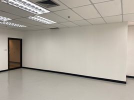 145 m² Office for rent at Sino-Thai Tower, Khlong Toei Nuea