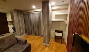 2 Bedrooms Condo for sale in Si Lom, Bangkok Quad Silom