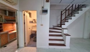 2 Bedrooms Townhouse for sale in Khlong Song Ton Nun, Bangkok Baan Poonsinthani 3